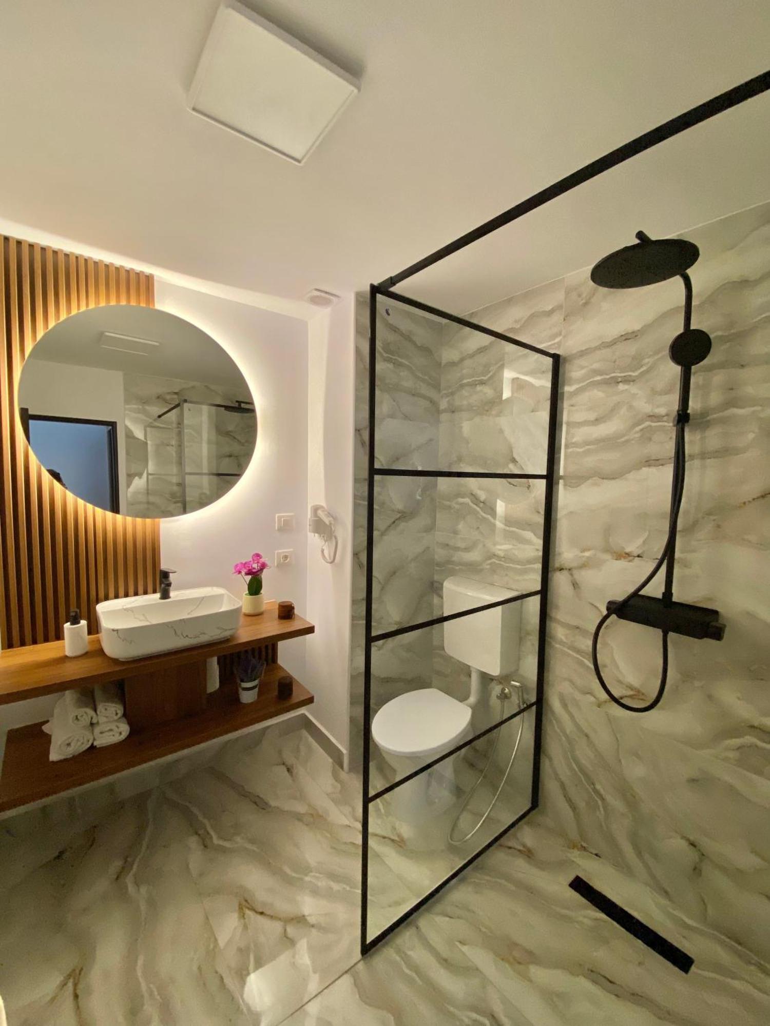 Apartament Pensiunea Liziera Buşteni Exterior foto